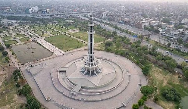 Cheap Flight London to Lahore