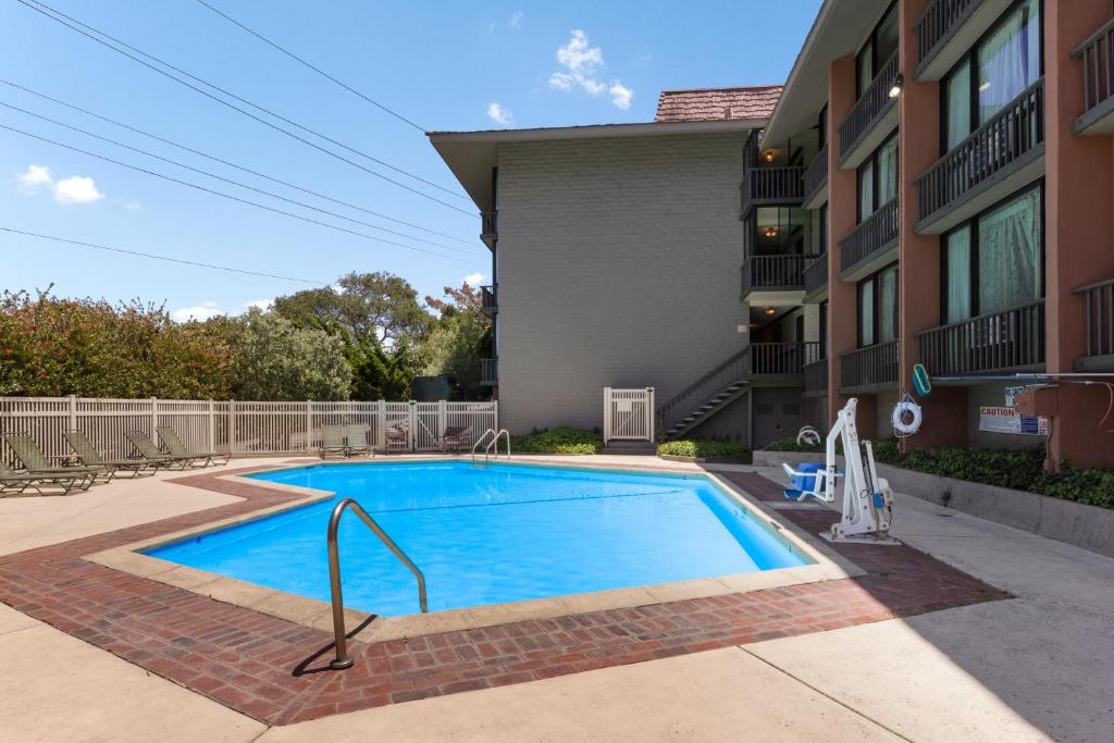 Red Lion California Holiday Package image 5