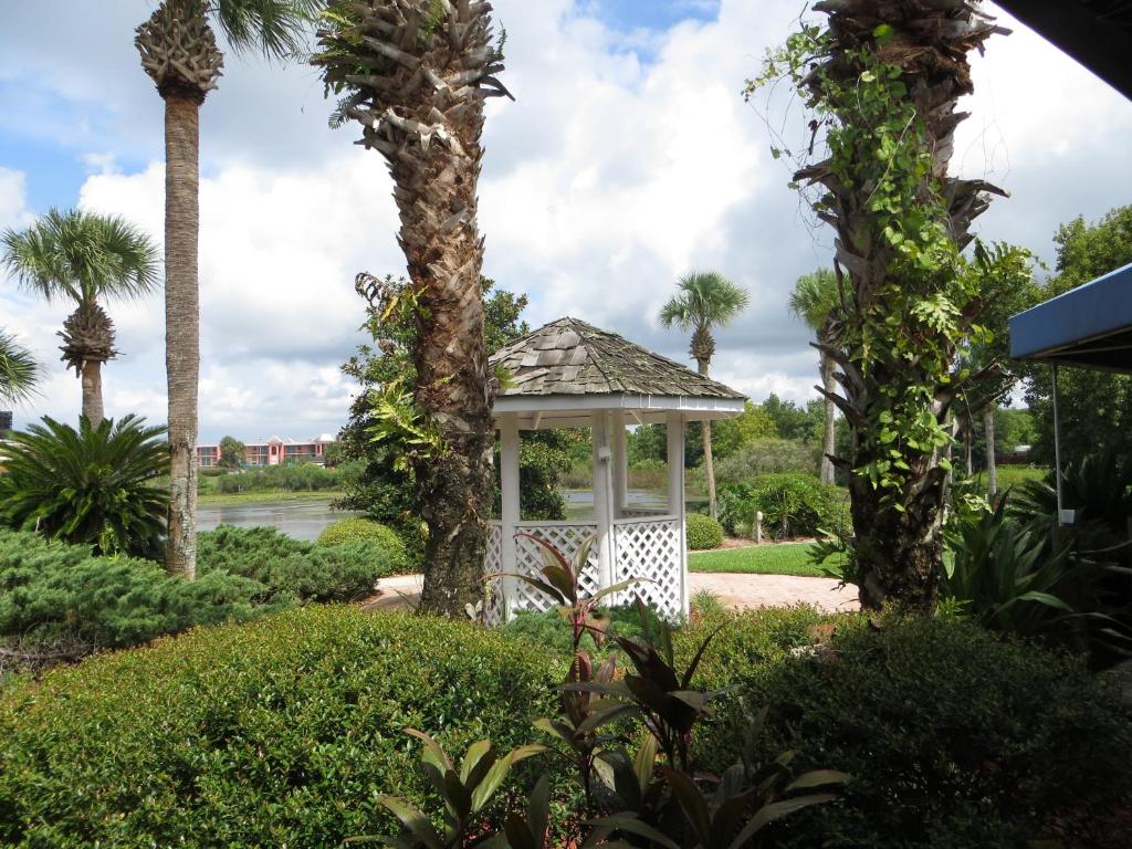 Florida Maingate Lakeside Resort Holiday Tour image 2