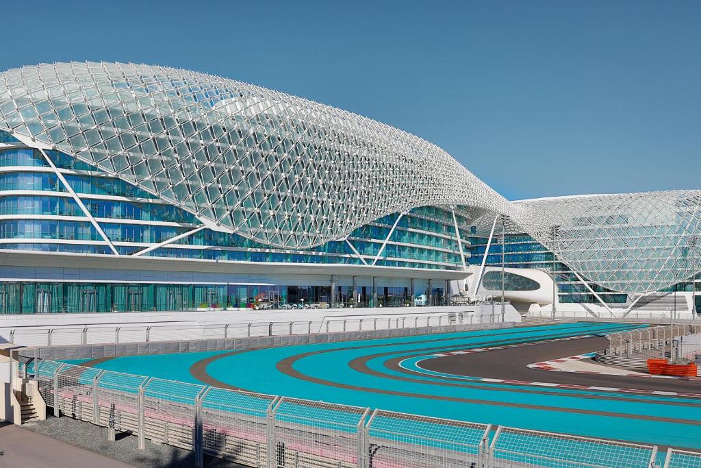 W Abu Dhabi Hotel Holiday Package image 3