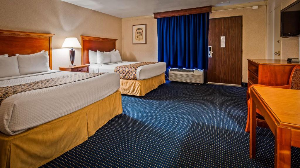 Washington Best Western Pentagon Holiday Tour image 1