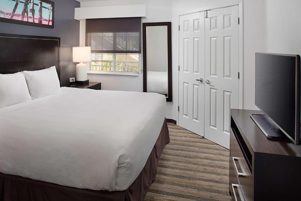 Hyatt House Belmont San Francisco Holiday Package image 2