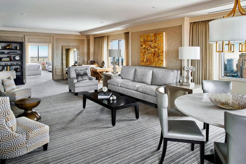 The Ritz Carlton, Pentagon City Washington Holiday Tour image 4