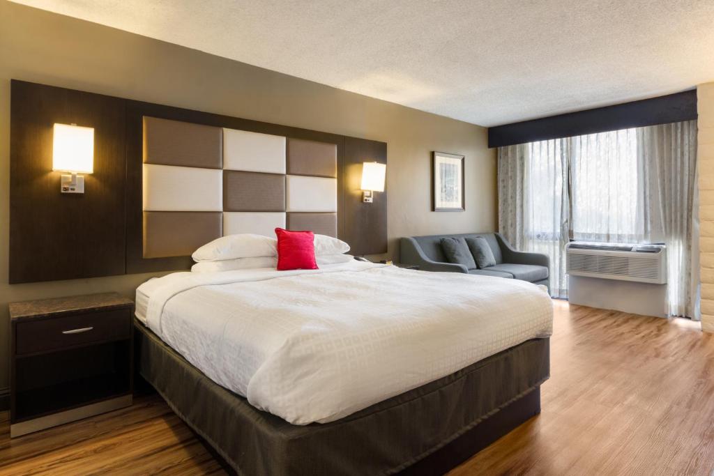 Red Lion California Holiday Package image 6