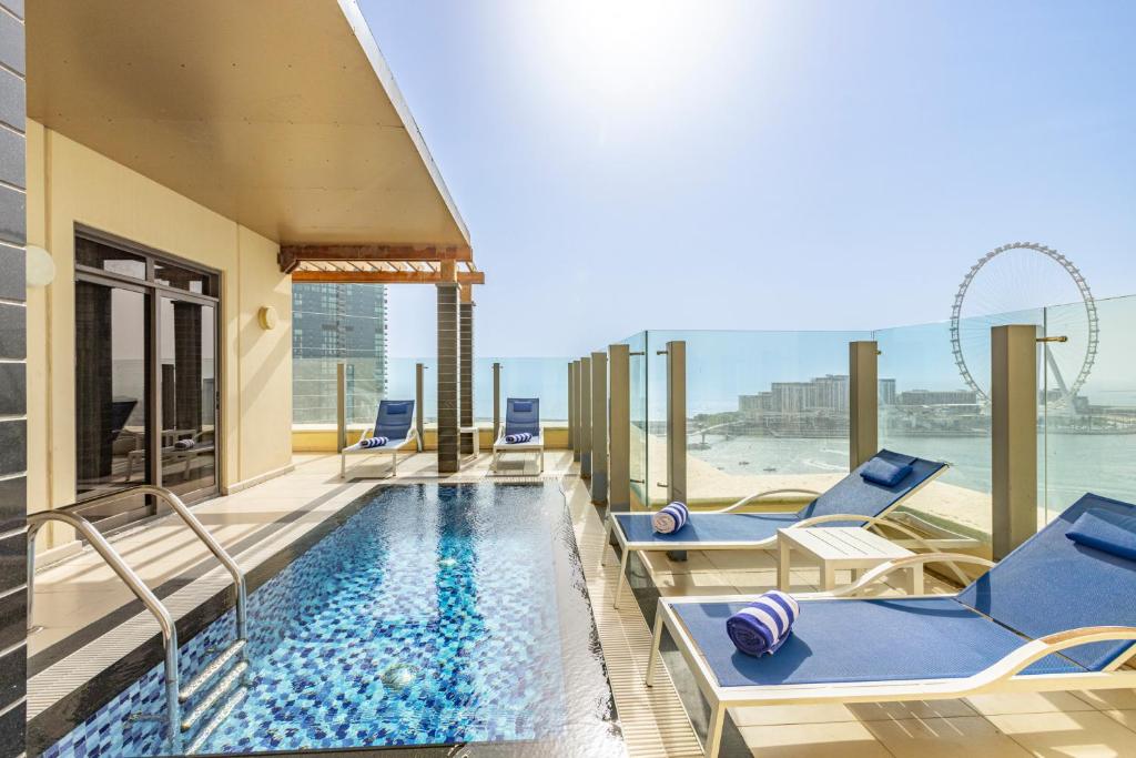 Jumeirah Beach Dubai Holiday Package image 5