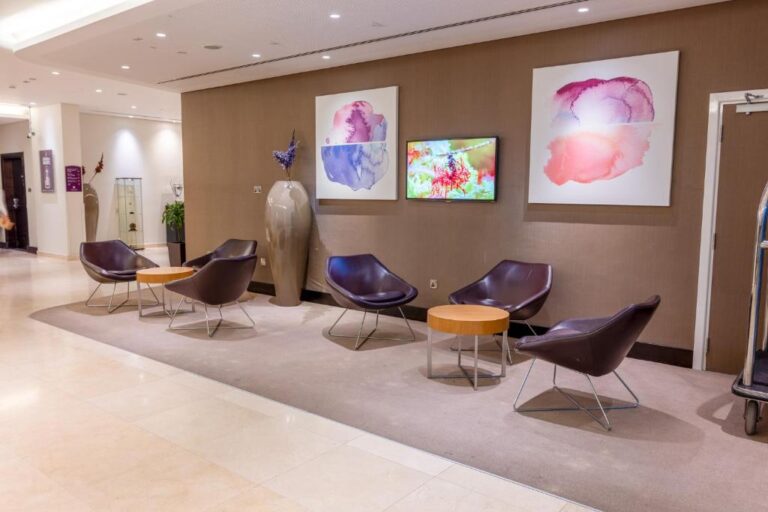Premier Inn Abu Dhabi Airport Business Park Holiday Package image 5
