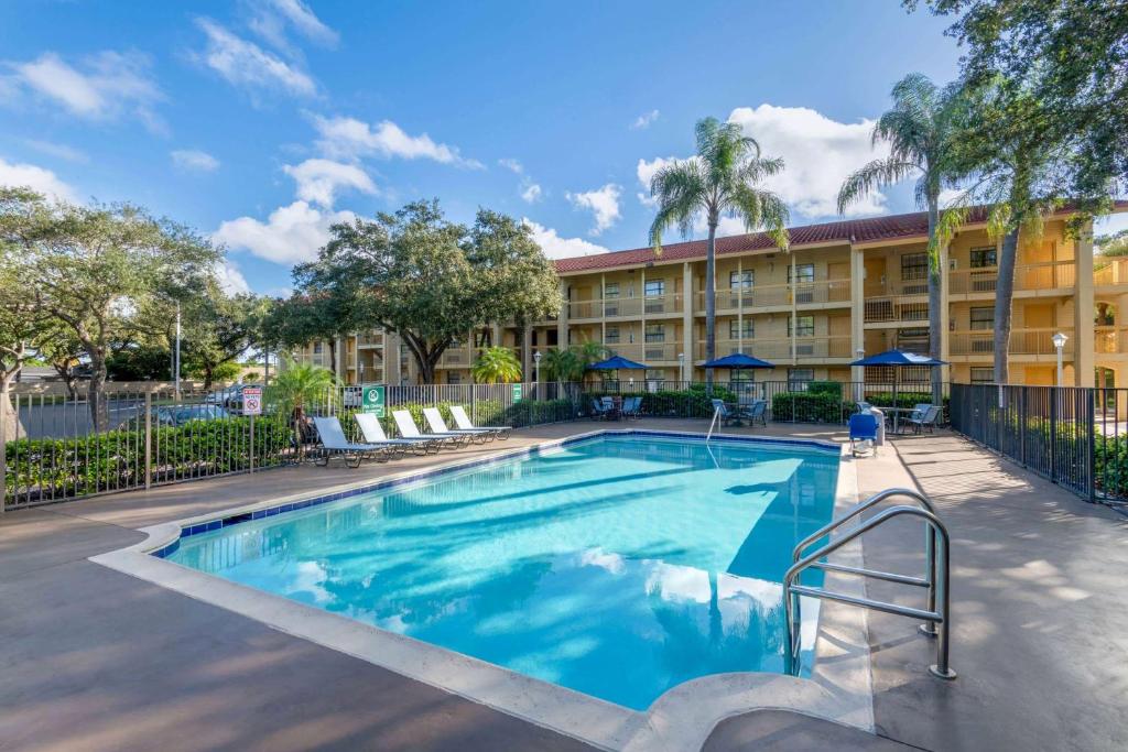 La Quinta East Deerfield Beach Florida Holiday Tour image 4