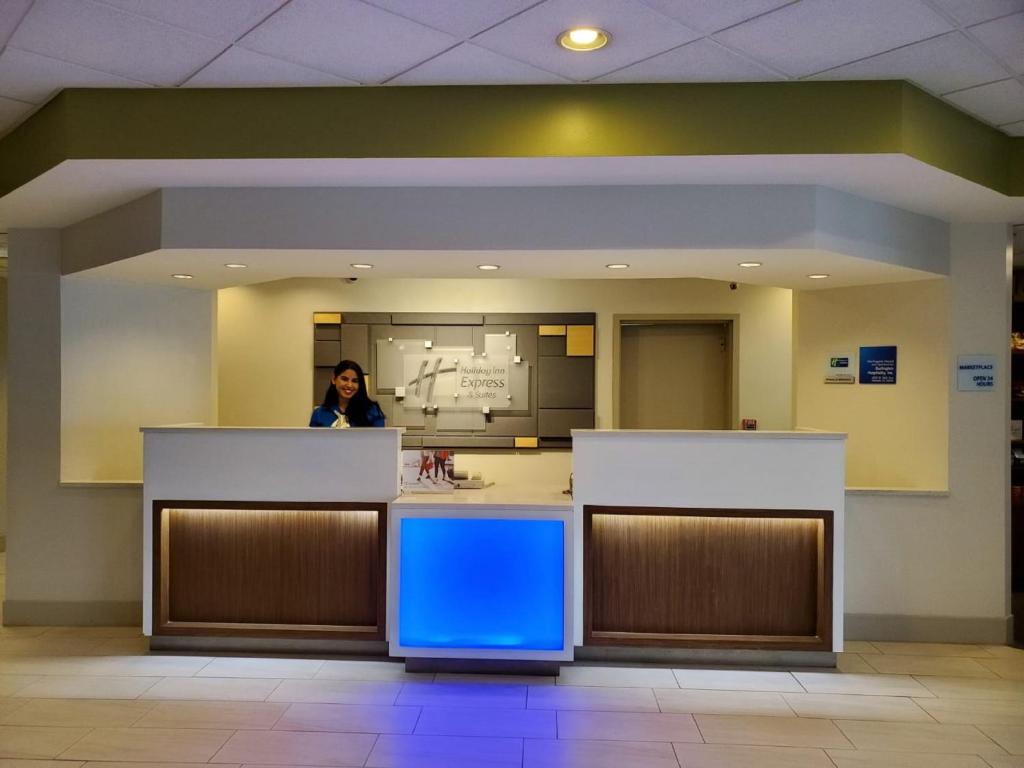 Inn Express Hotel & Suites Miami Hialeah Holiday Tour image 4