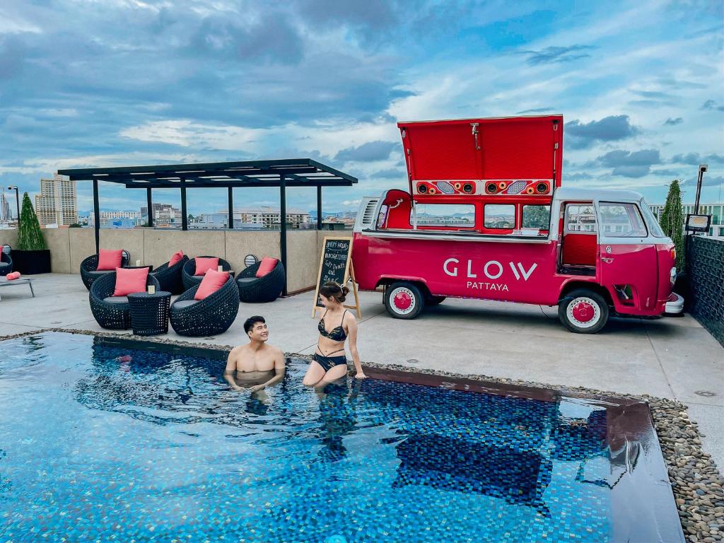 4 Star Glow Pattaya Holiday Package image 3