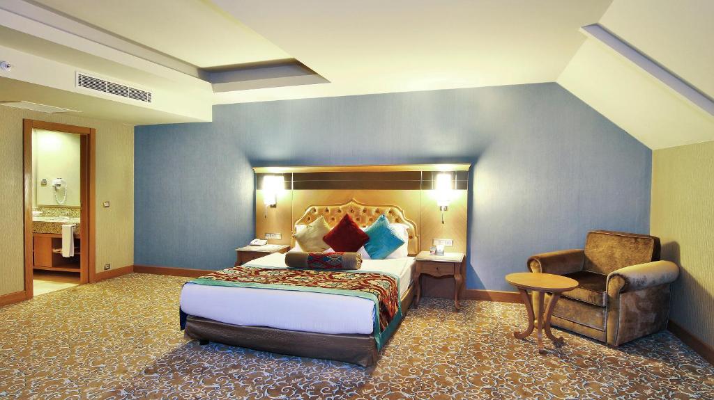 Royal Antalya Holiday Tour image 1